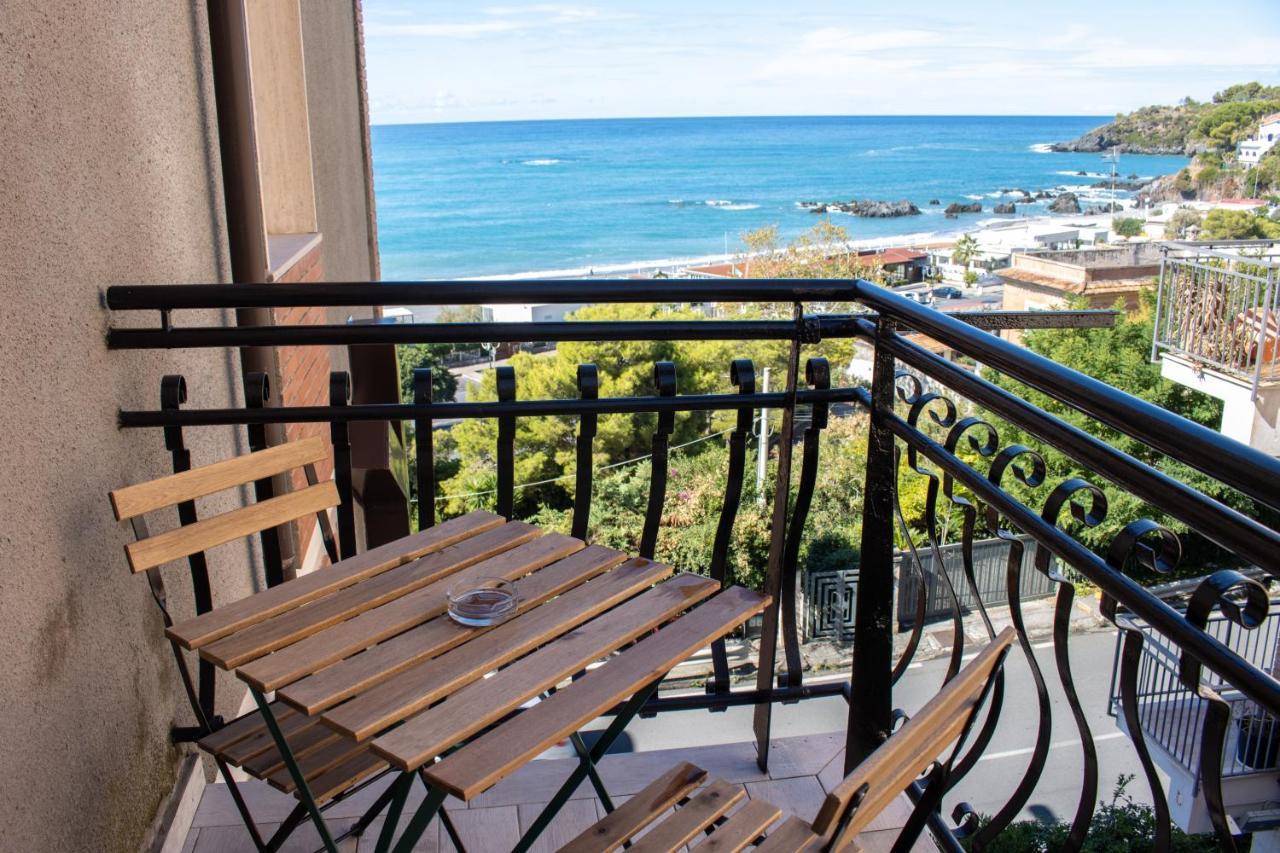 1531 Jackson B&B Scalea Extérieur photo